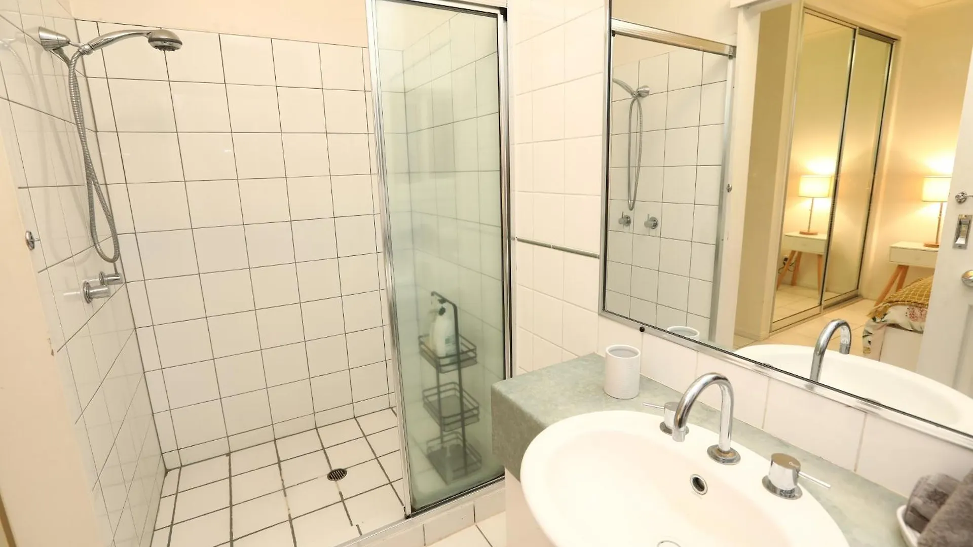 1 Bed Apartment Close To The Beach And Town Port Douglas