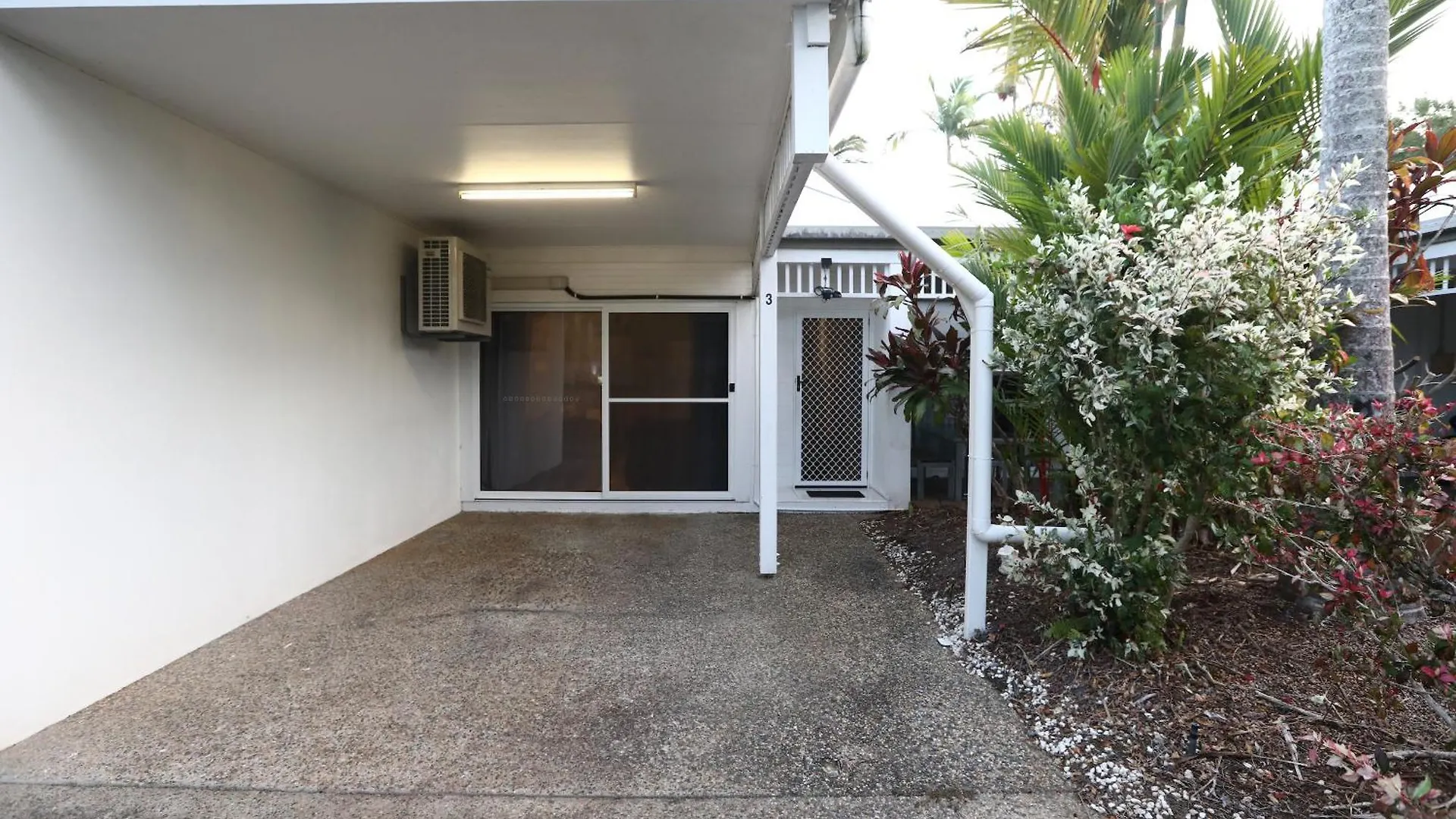 1 Bed Apartment Close To The Beach And Town Port Douglas Australia